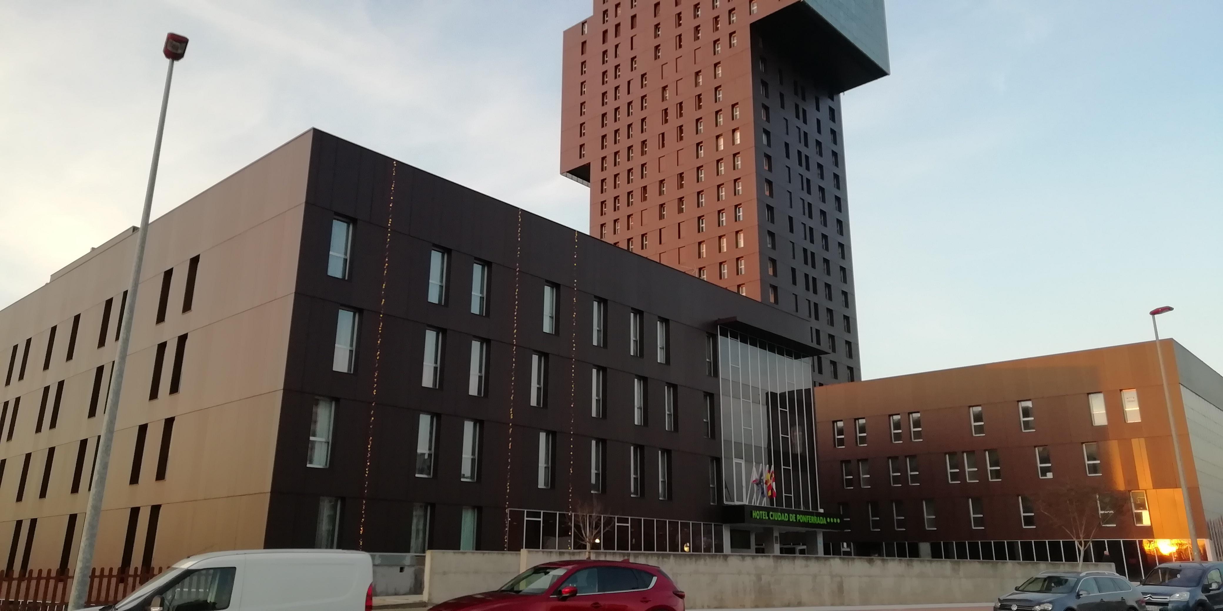 Hotel Ciudad De Ponferrada, Ascend Hotel Collection Exteriér fotografie