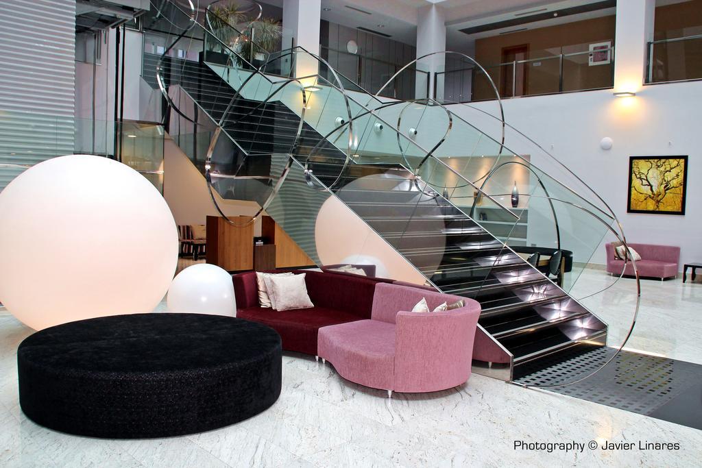 Hotel Ciudad De Ponferrada, Ascend Hotel Collection Exteriér fotografie