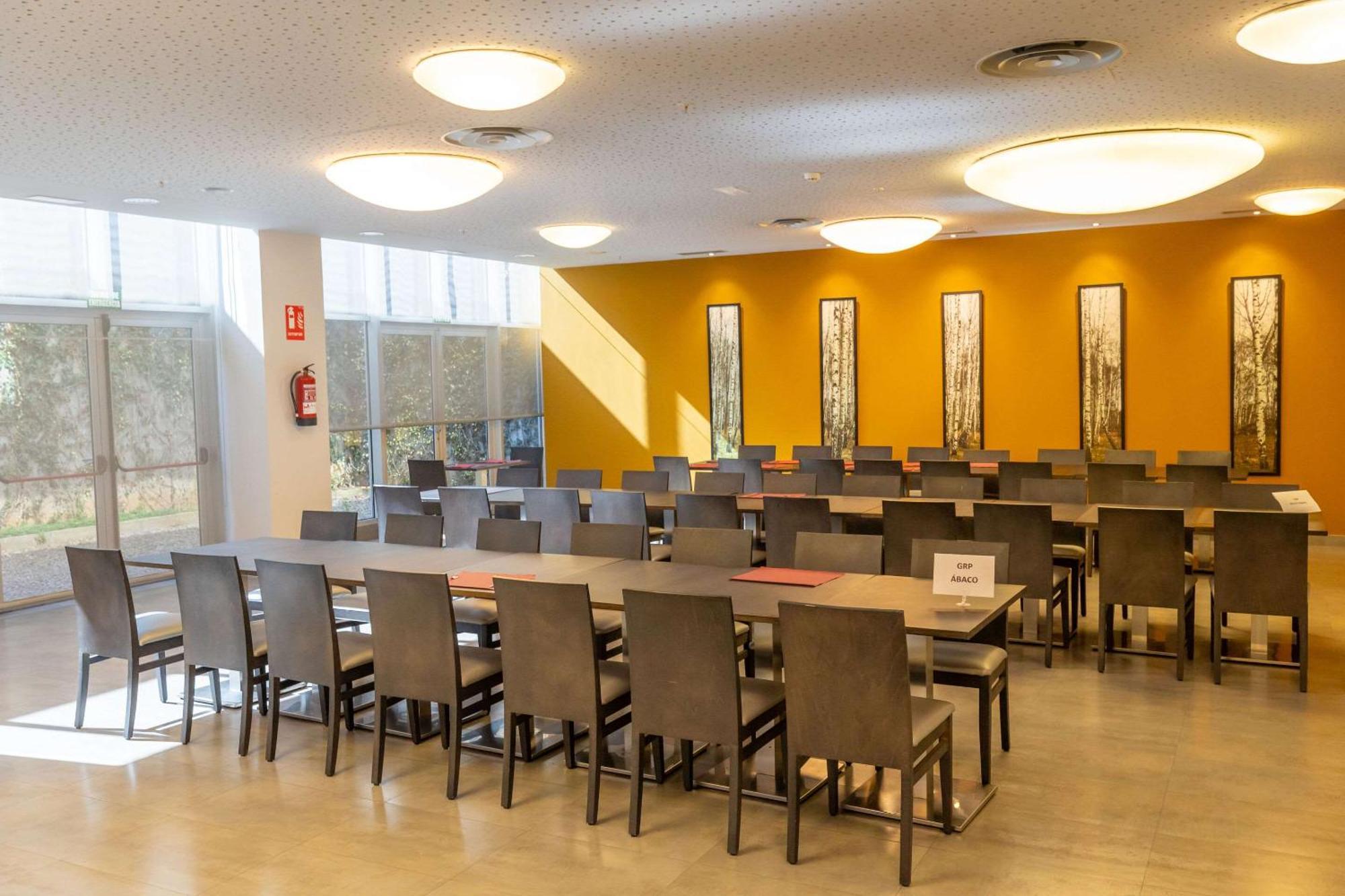 Hotel Ciudad De Ponferrada, Ascend Hotel Collection Exteriér fotografie