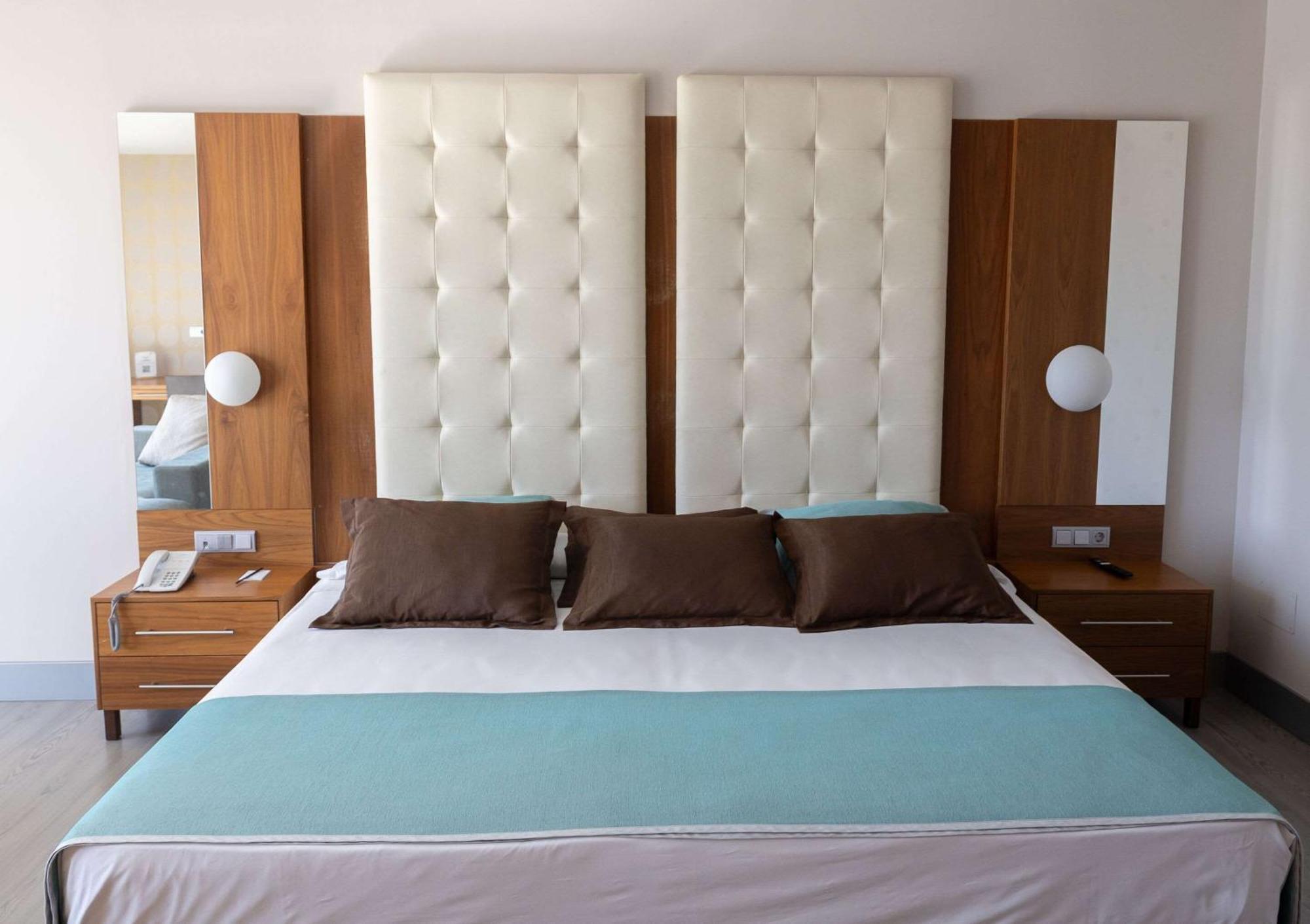 Hotel Ciudad De Ponferrada, Ascend Hotel Collection Exteriér fotografie