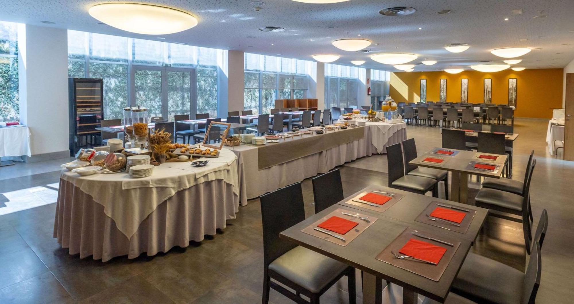 Hotel Ciudad De Ponferrada, Ascend Hotel Collection Exteriér fotografie